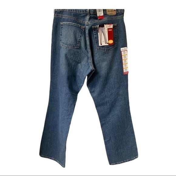 PRICE FIRM!$35 Levi Strauss Plus Size Denim Jeans. SIZE 18 - Picture 7 of 10